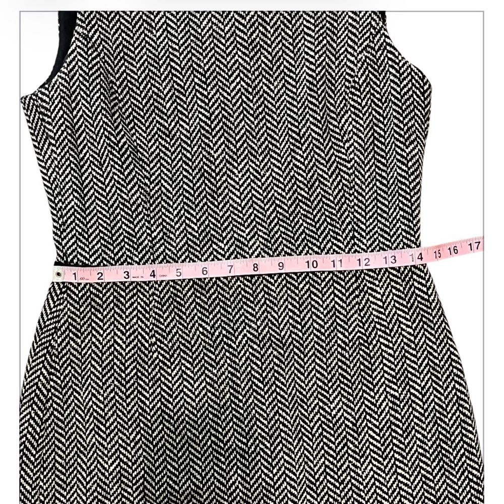 Banana Republic Size 4 Sleeveless Black Sheath with Herringbone Trim Wool Blend - Picture 9 of 9